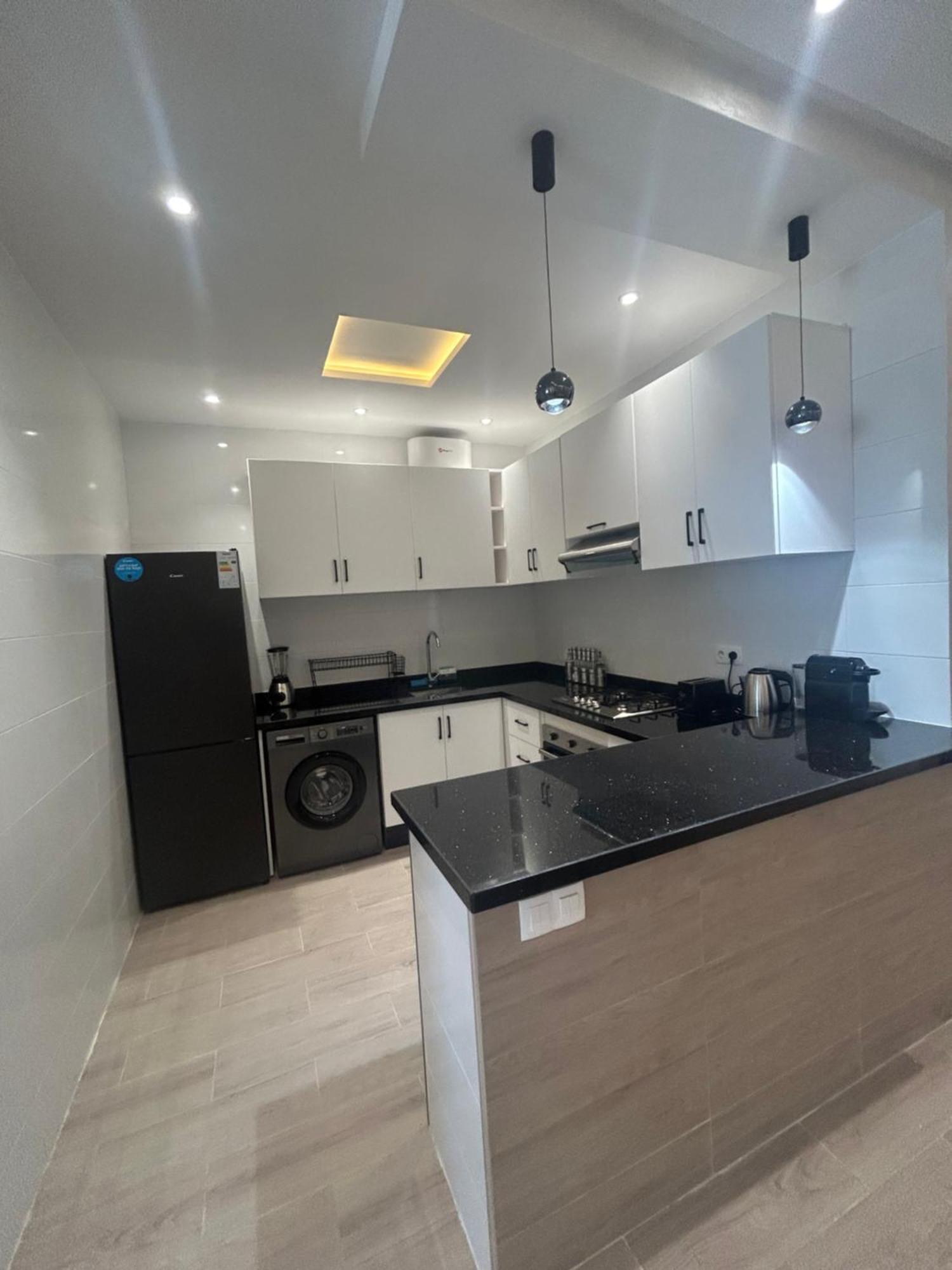 Appartamento Standing En Face De La Marina Et A 200m Du Port De - Appt 2